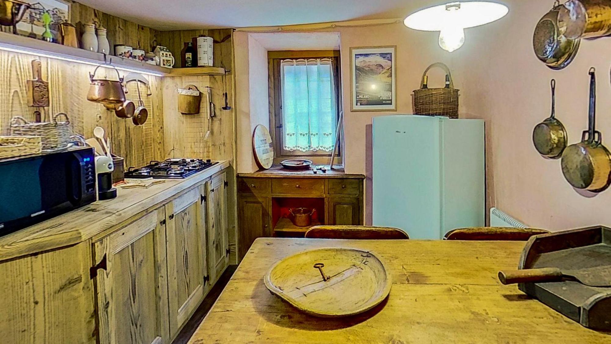 Villa Ca' Scocc, Antica Casa Di Montagna In Valsesia à Mollia Extérieur photo